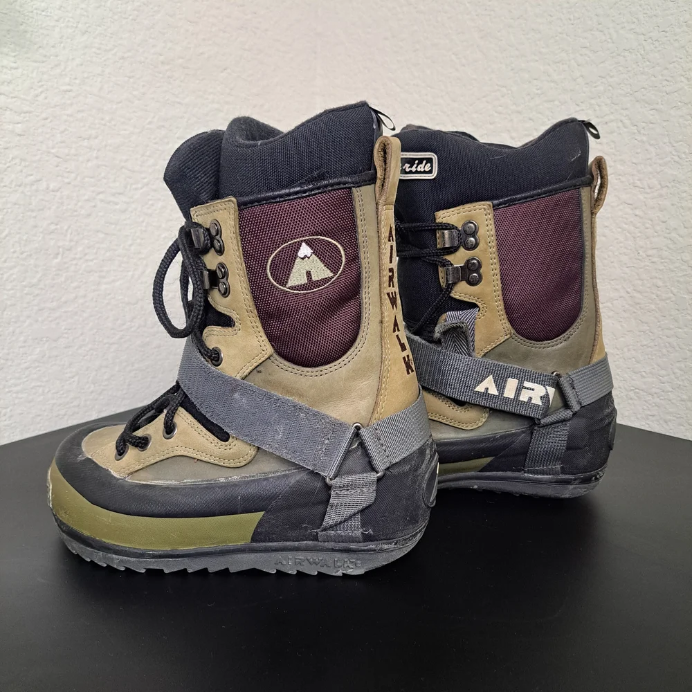 Airwalk Kiddos Unisex Size 5 Freeride Snowboard Boots Alma Kodiak Lace Up - Picture 4 of 9
